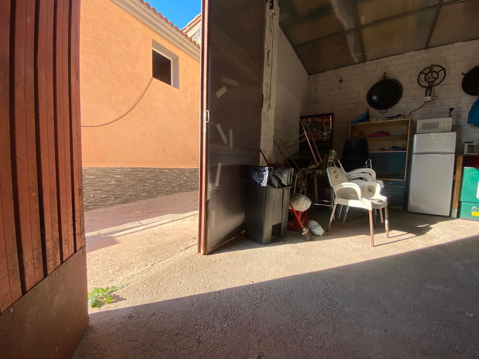Aparcament de Casa o xalet en venda en Castejón de las Armas amb Traster i Moblat