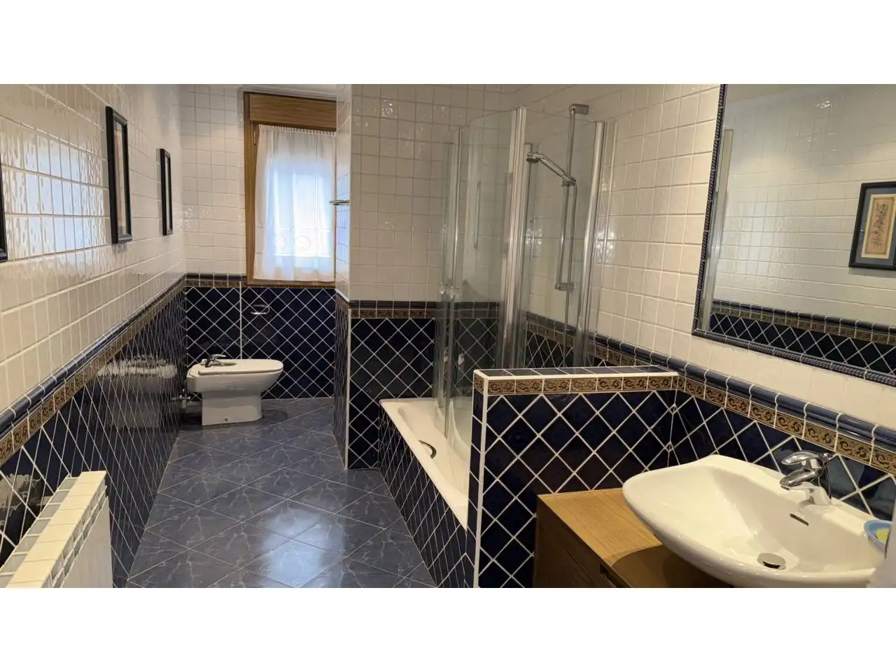 Bathroom of Houses for sale in Urdiain  with Heating, Private garden and Terrace