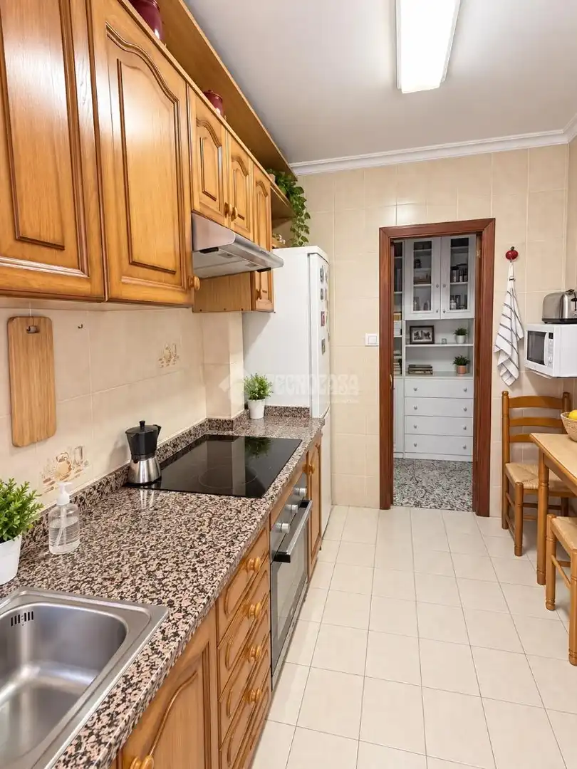 Flat with terrace for sale in Florida - Ciudad de Asís