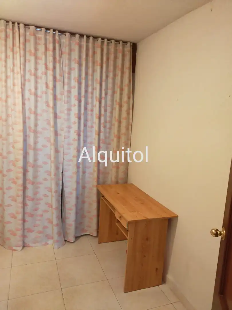 Schlafzimmer von Wohnung zur untervermieten in Toledo mit Heizung, Parkett und Möbliert