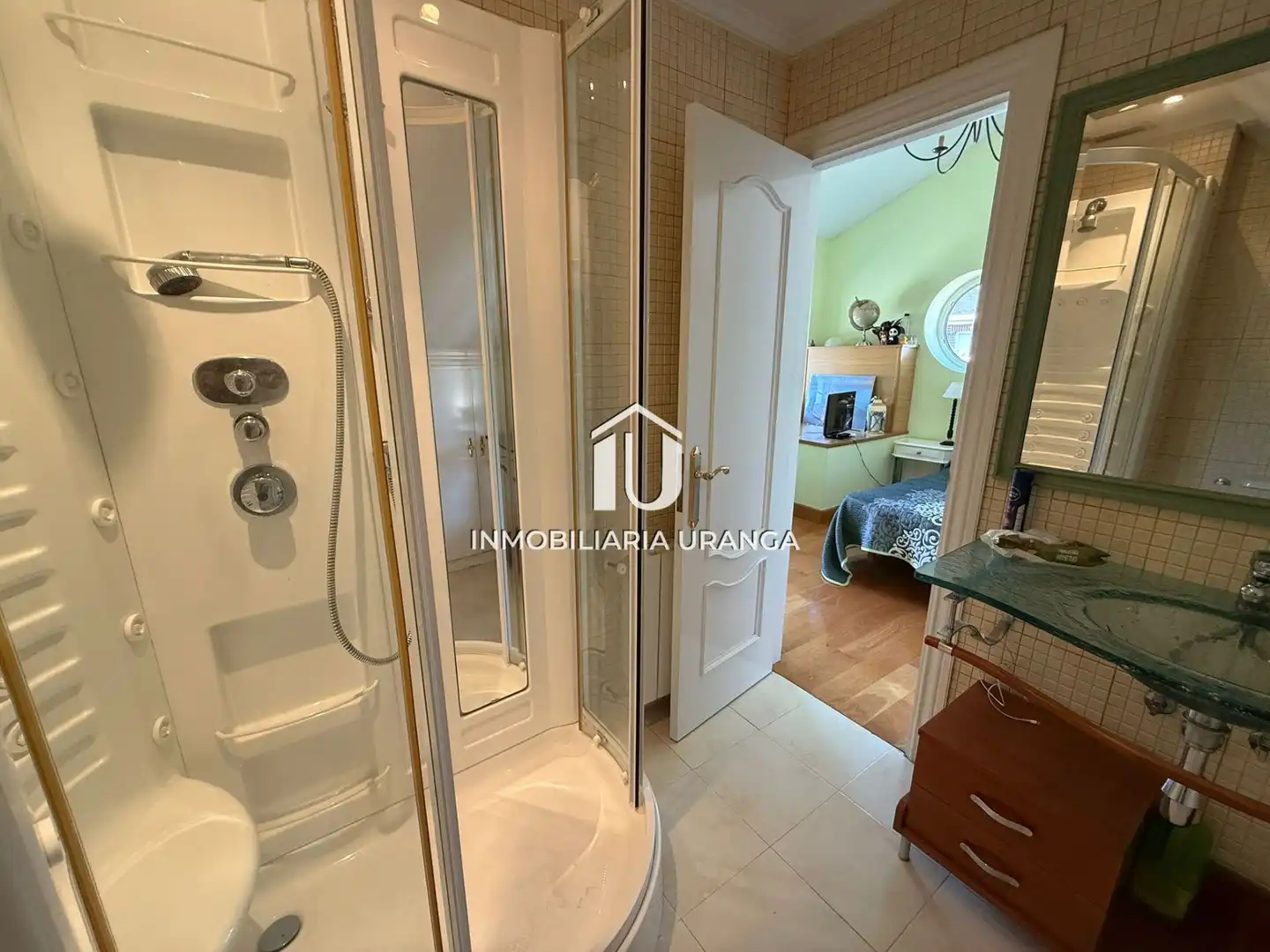 Baño de Casa o chalet en venta en Laredo con Calefacción, Jardín privado y Terraza