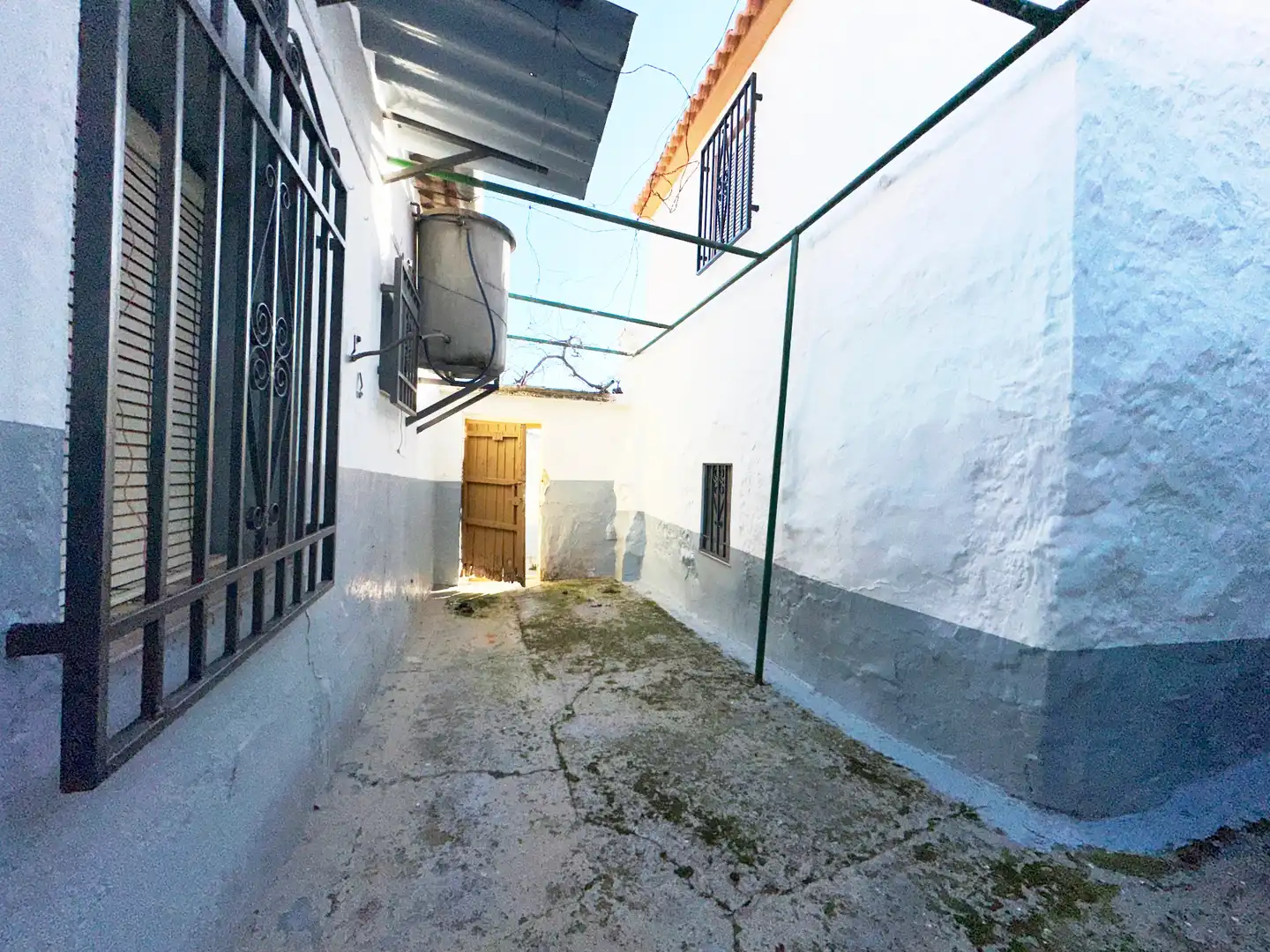 Exterior view of Houses for sale in Villanueva de Algaidas