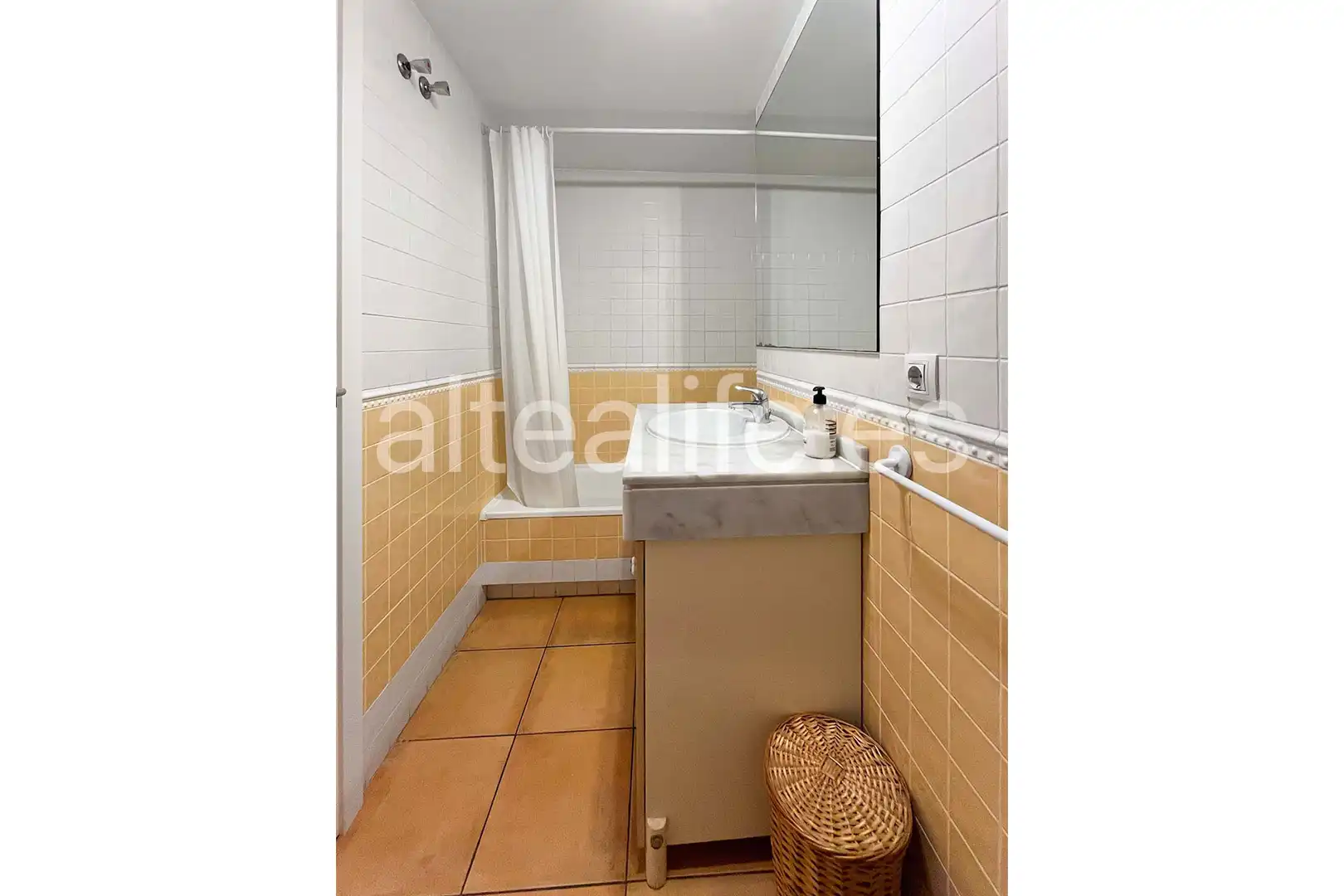 Bany de Apartament en venda en Altea amb Aire condicionat, Calefacció i Terrassa