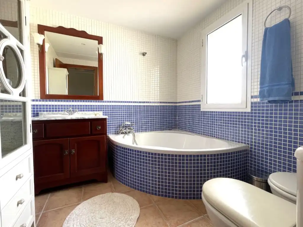 Badezimmer von Maisonette zum Verkauf in Vera mit Klimaanlage, Privatgarten und Terrasse