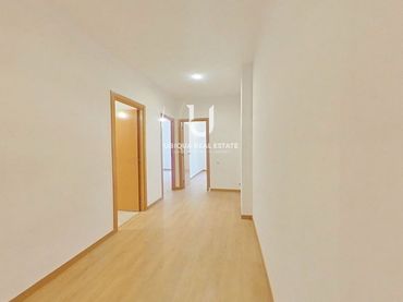 Piso con ascensor en venta en Rector Triado