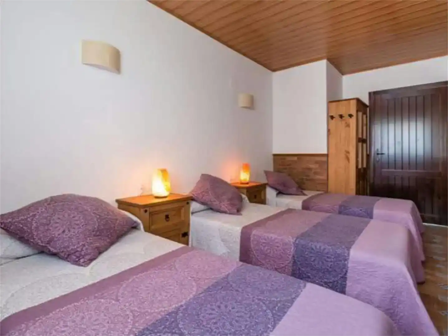 Habitación de Piso de alquiler en Cubla con Aire acondicionado, Jardín privado y Amueblado
