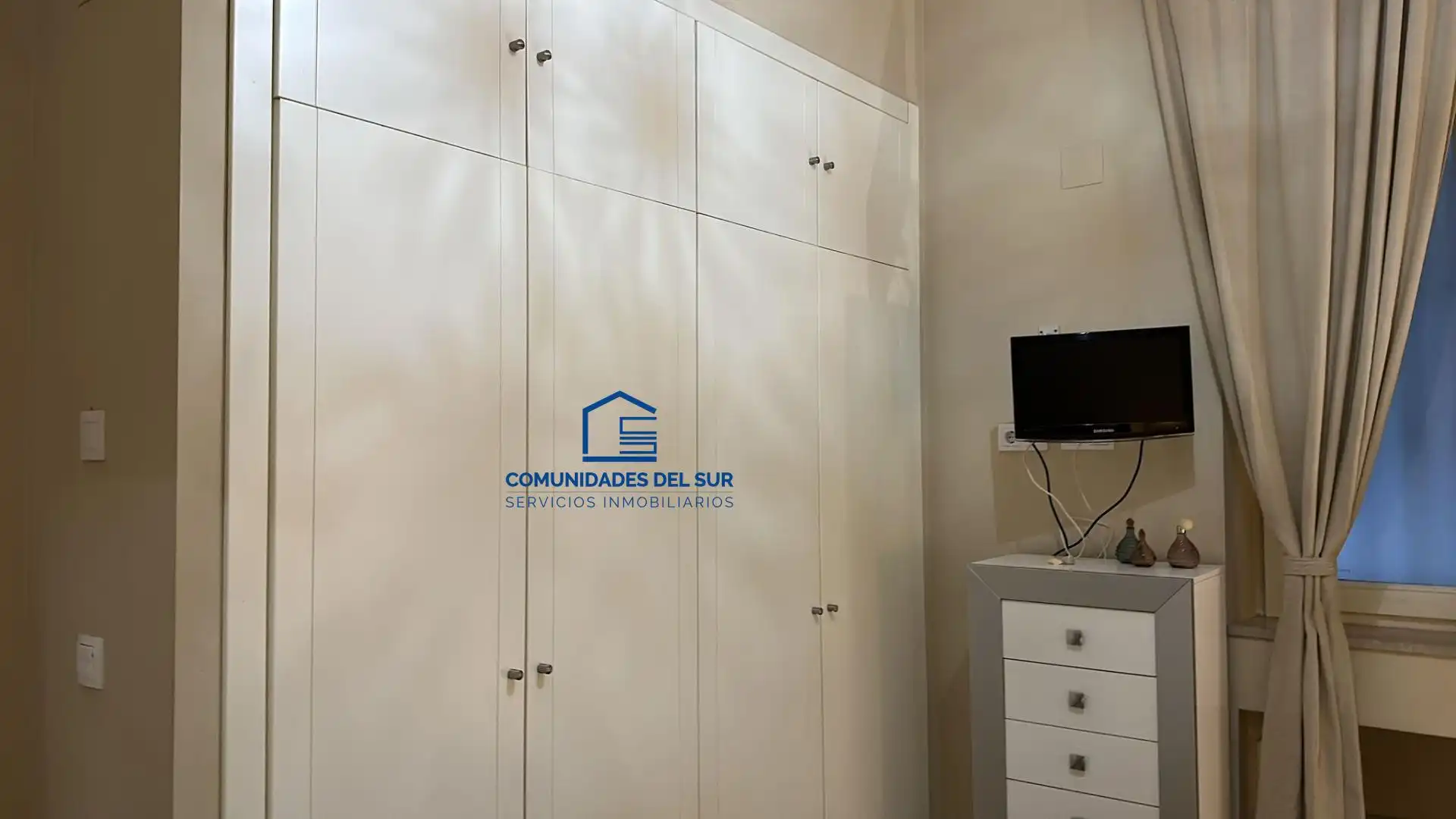 Dormitori de Apartament de lloguer en Cádiz amb Moblat