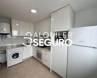 Kitchen of Flat to rent in  Madrid Capital  with Air Conditioner and Heating