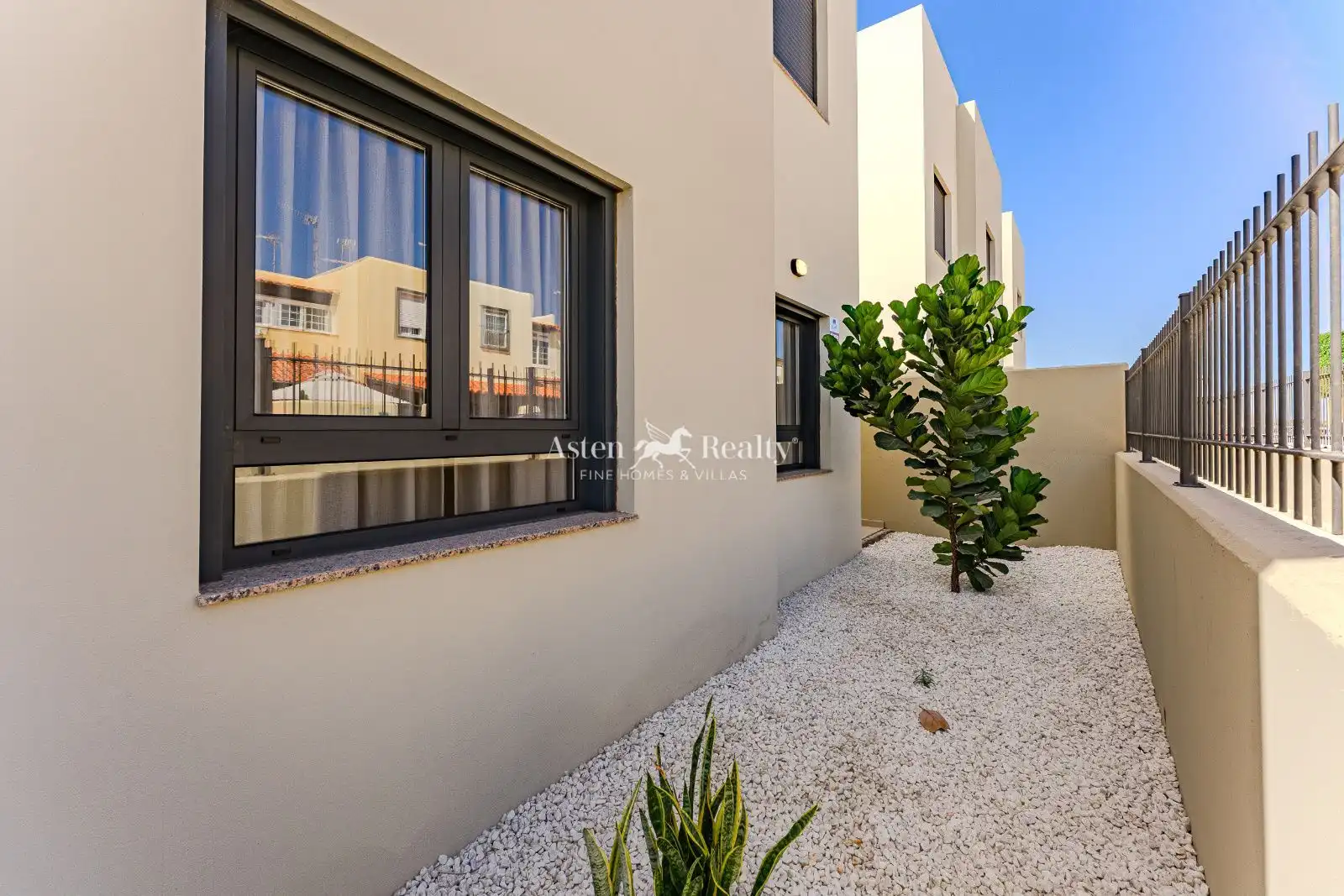 Außenansicht von Wohnung zum Verkauf in Arona mit Klimaanlage, Privatgarten und Terrasse