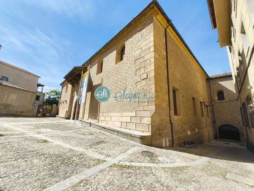 Vista exterior de Piso en venta en Segovia con Calefacción, Parquet y Terraza