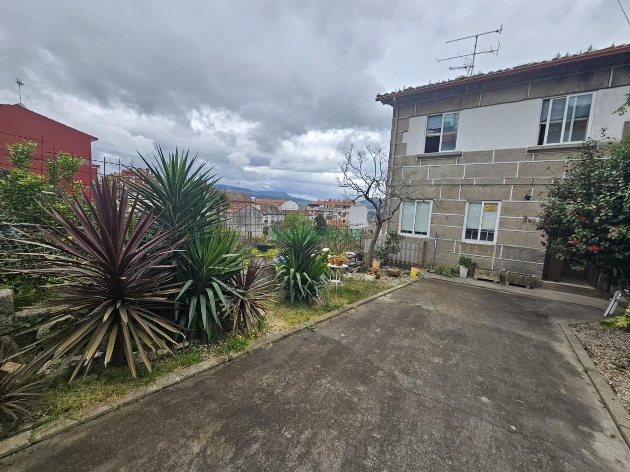 Exterior view of House or chalet for sale in Vigo   with Heating and Furnished