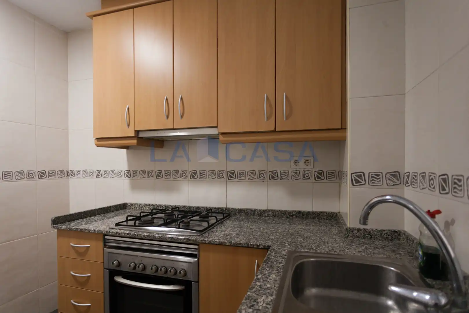 Küche von Wohnung zum Verkauf in L'Hospitalet de Llobregat mit Heizung, Terrasse und Ofen