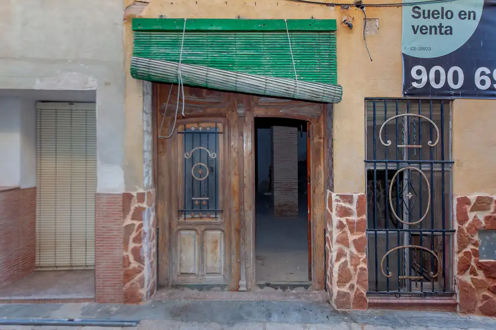Exterior view of Buildings for sale in Sellent