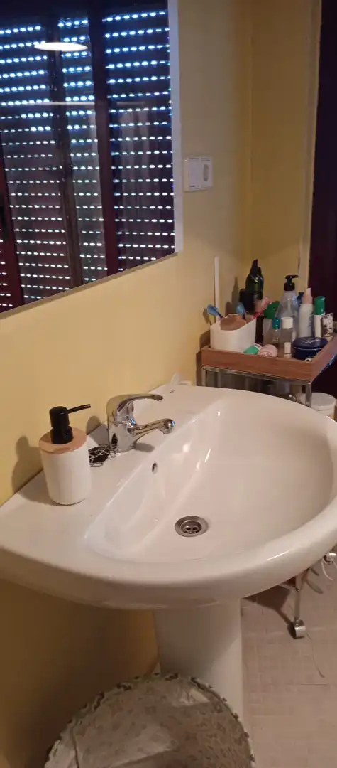 Bany de Casa o xalet en venda en Santa Cristina de Valmadrigal amb Calefacció i Moblat