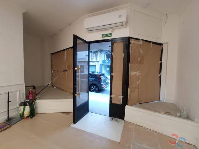 Local comercial en Alquiler en Marín