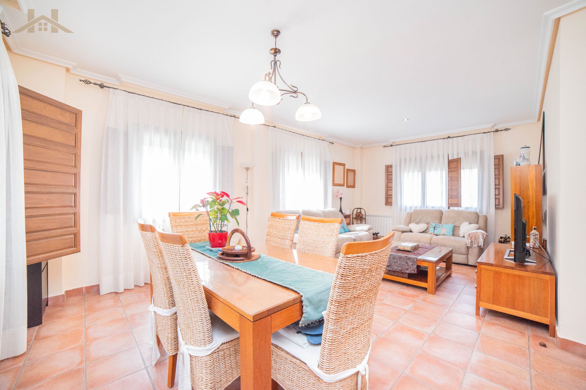 Menjador de Casa adosada en venda en Aranjuez amb Aire condicionat, Calefacció i Jardí privat