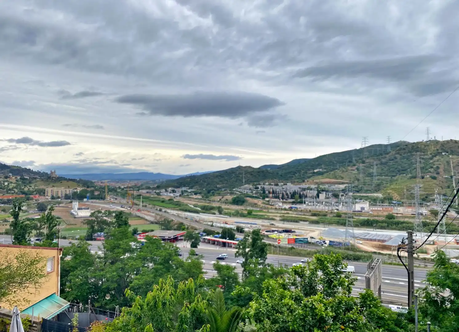 Vista exterior de Casa o chalet en venta en Barcelona con Aire acondicionado, Calefacción y Jardín privado