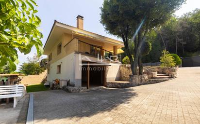 Vista exterior de Casa o xalet en venda en Tona amb Calefacció, Jardí privat i Terrassa