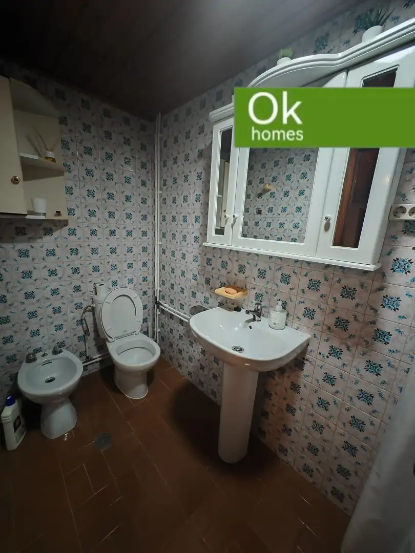 Baño de Casa adosada de alquiler en Curtis con Calefacción, Trastero y Amueblado