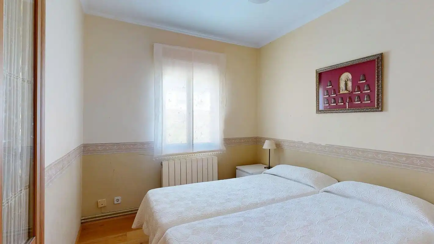 Schlafzimmer von Wohnung zum Verkauf in Zaragoza mit Klimaanlage und Heizung