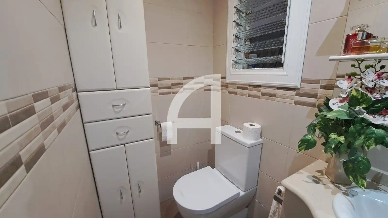 Bany de Pis en venda en Terrassa amb Aire condicionat, Calefacció i Terrassa