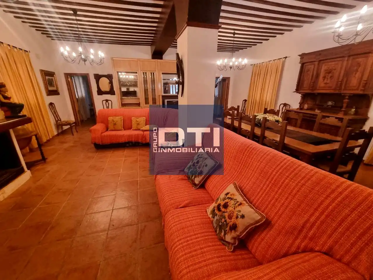 Sala de estar de Finca rústica en venta en Munera con Piscina y Piscina comunitaria