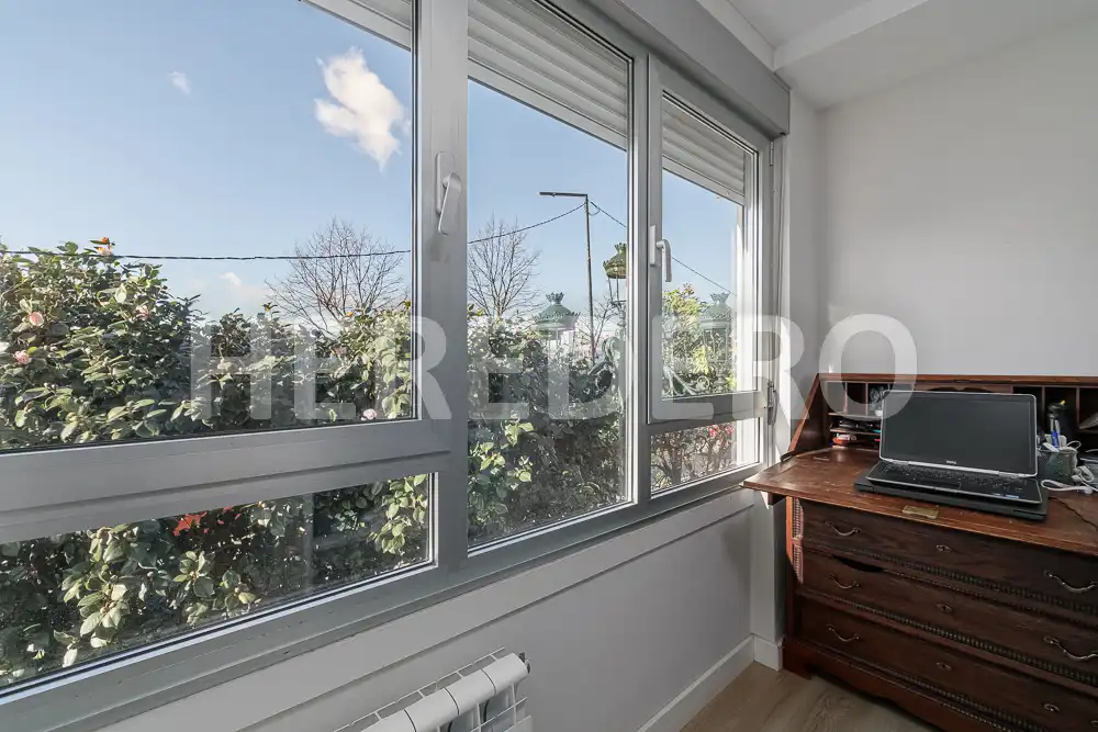 Schlafzimmer von Wohnung zum Verkauf in Vigo  mit Heizung und Parkett