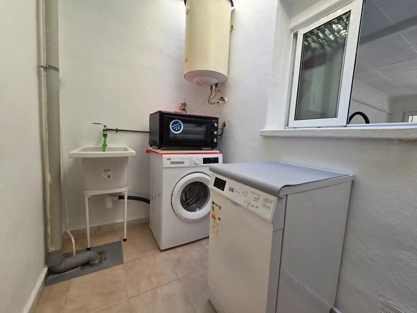 Badezimmer von Einfamilien-Reihenhaus zum Verkauf in Torrevieja mit Klimaanlage, Terrasse und Abstellraum