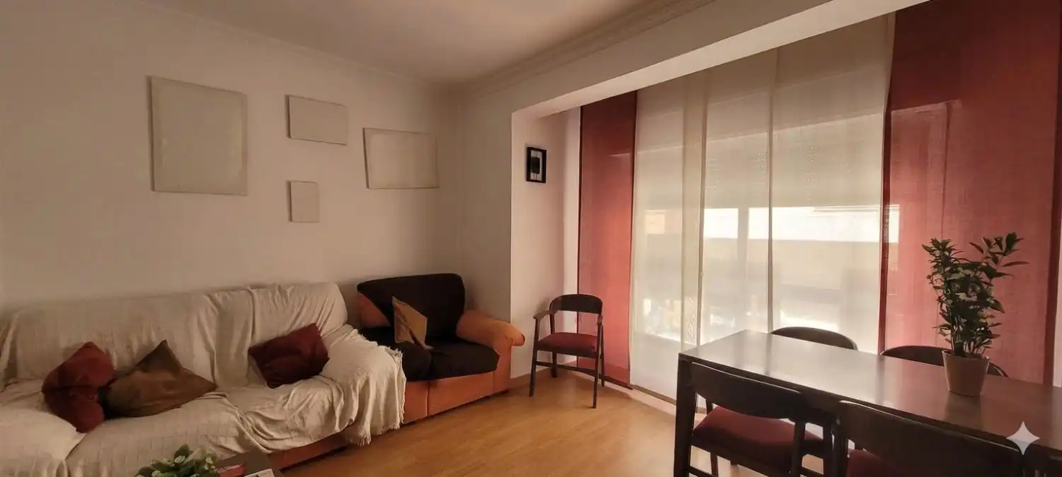 Sala de estar de Piso en venta en Albacete con Calefacción y Amueblado