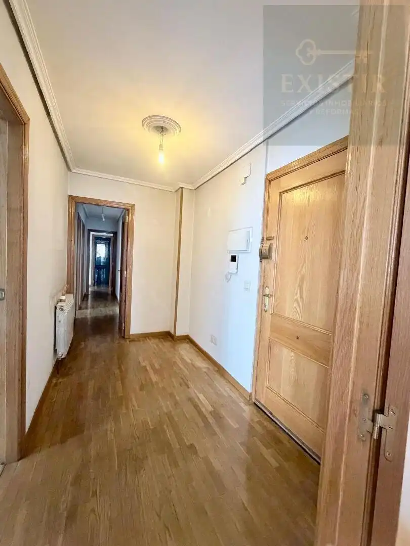 Piso en venta en Ave María