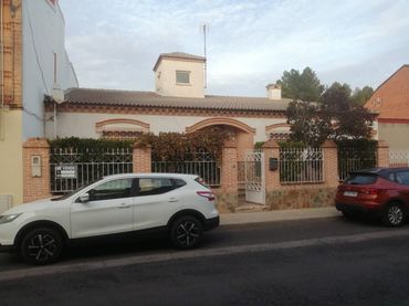 Casa con piscina en venta en Calle Prolongación Coto del Carmen