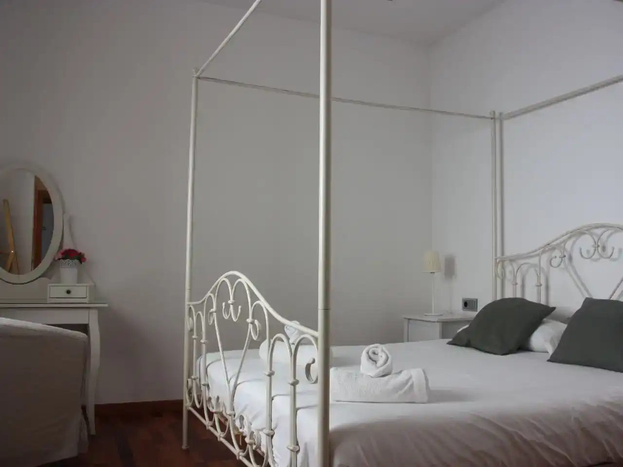 Dormitori de Casa adosada en venda en Vilassar de Mar amb Aire condicionat, Traster i Moblat