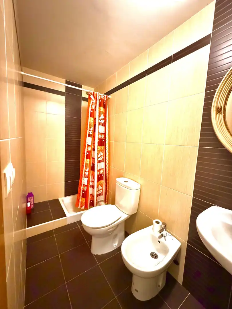 Badezimmer von Dachboden zum Verkauf in Malpica de Bergantiños mit Heizung und Terrasse