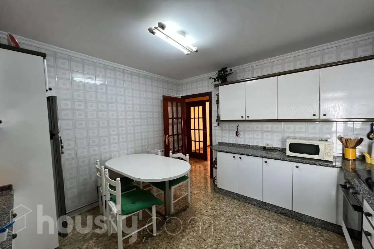 Cocina de Piso en venta en A Coruña Capital  con Calefacción