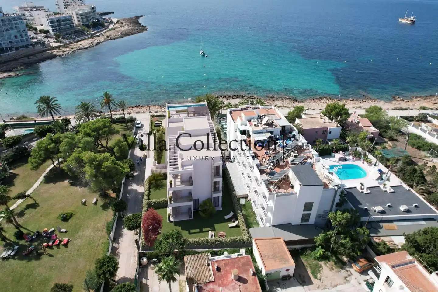Vista exterior de Pis en venda en Sant Antoni de Portmany amb Piscina