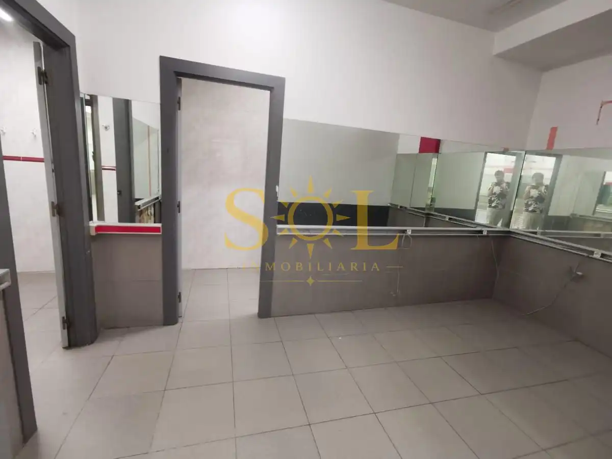 Local comercial en venda a Calle Alfonso V 11, imagen 19