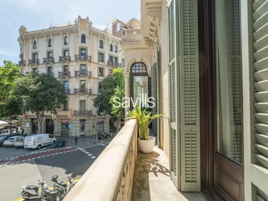 Vista exterior de Apartament en venda en Barcelona amb Piscina, Moblat i Balcó