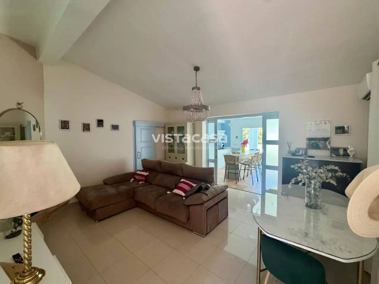 Sala d'estar de Casa o xalet de lloguer en Carmona amb Aire condicionat, Calefacció i Jardí privat