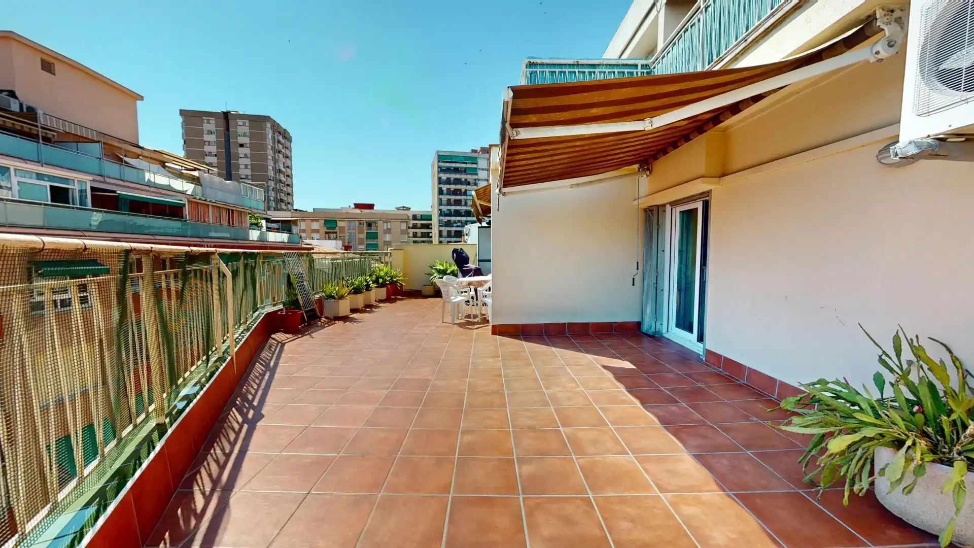 Terrassa de Àtic en venda en L'Hospitalet de Llobregat amb Aire condicionat, Terrassa i Traster