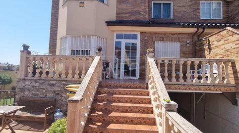 Foto 2 de Casa adosada en venta en Calle Valencia, Ugena, Toledo