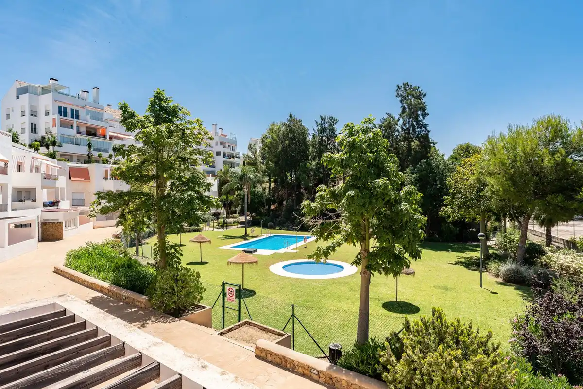 Apartment with pool for sale in camelia, imagen 4