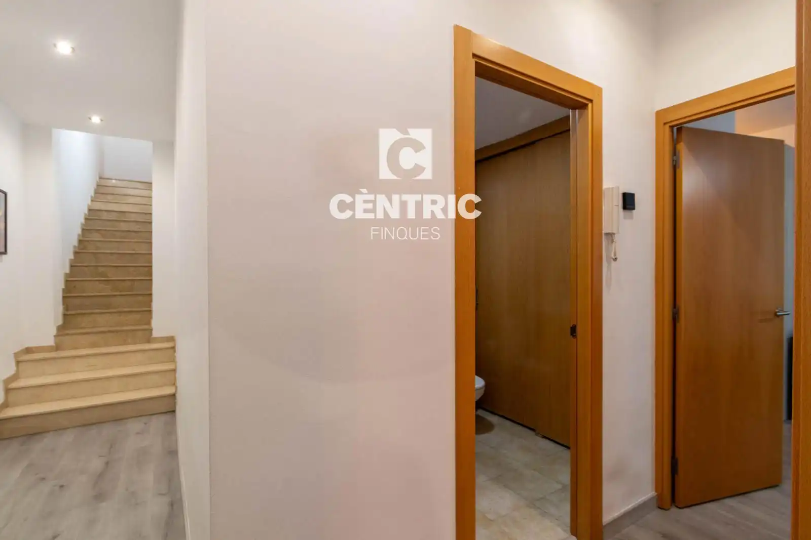 Dúplex en venta en Terrassa con Aire acondicionado, Calefacción y Terraza