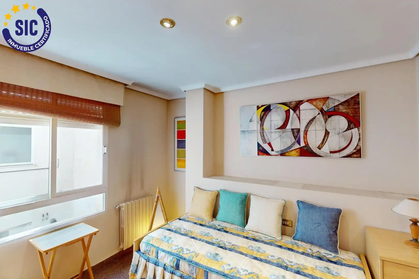Habitación de Piso en venta en Castellón de la Plana / Castelló de la Plana con Calefacción, Trastero y Amueblado