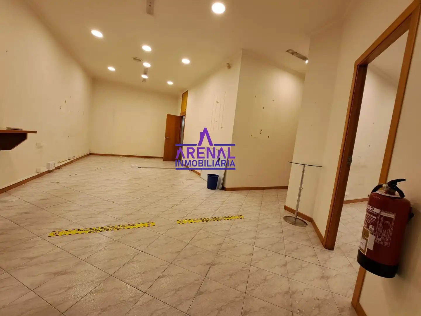 Oficina de alquiler en A Pobra do Caramiñal