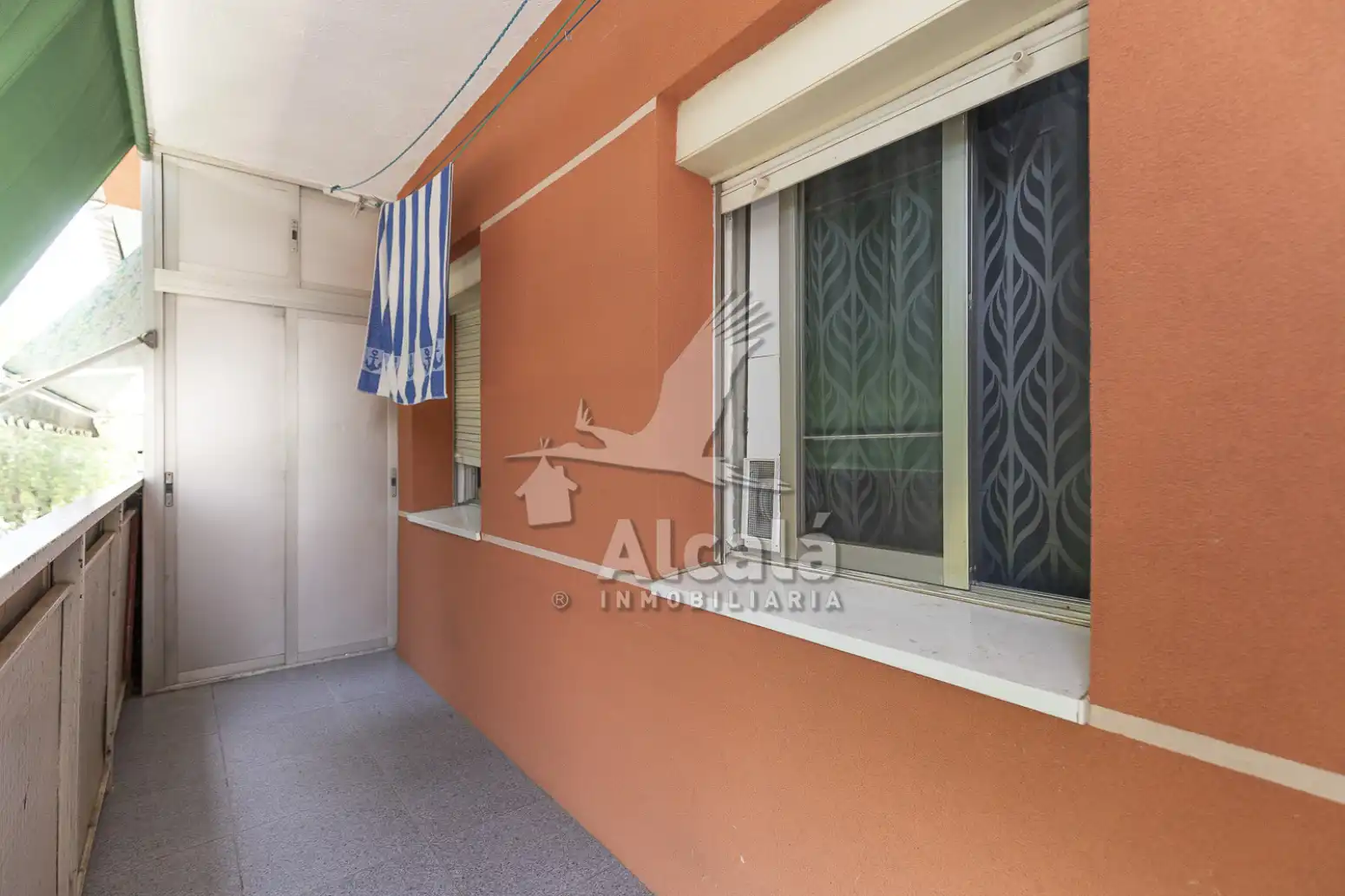 Vista exterior de Piso en venta en Alcalá de Henares con Calefacción y Terraza