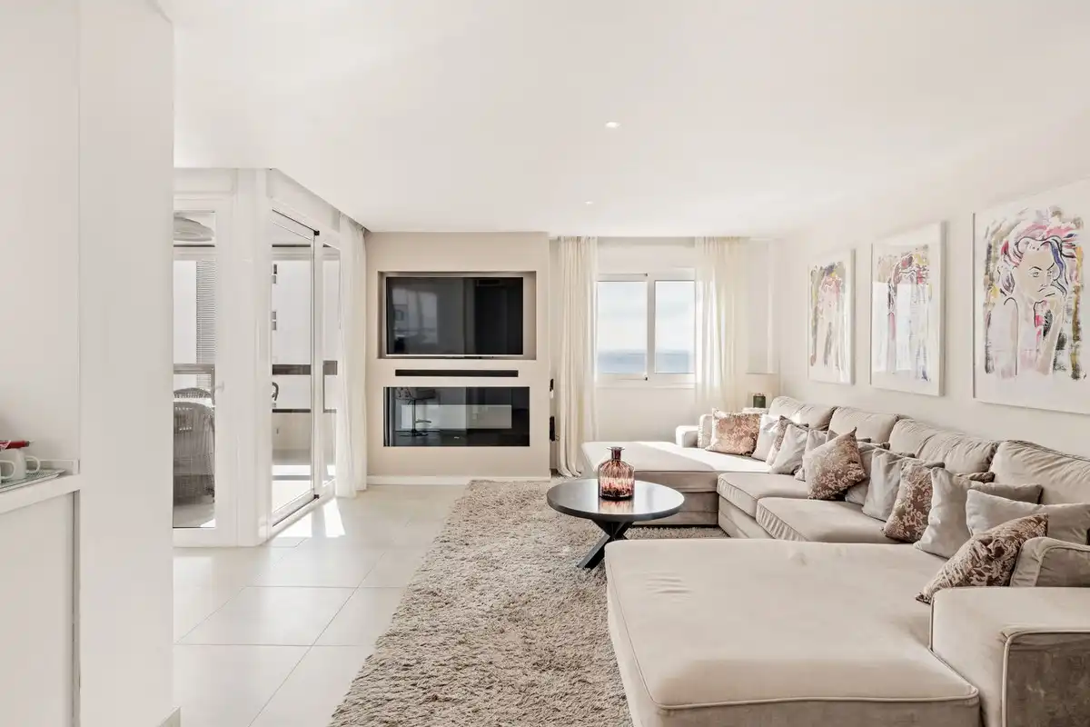 Sala de estar de Apartamento en venta en Torremolinos con Aire acondicionado, Amueblado y Piscina comunitaria
