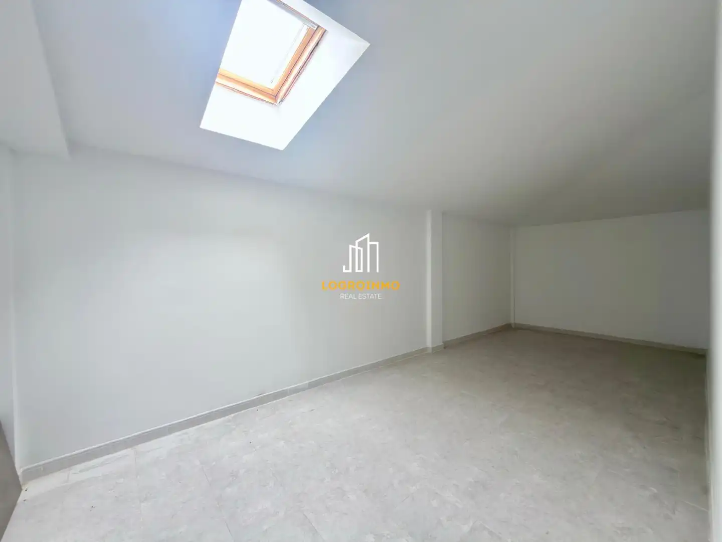 Flat for sale in  Logroño  with Air Conditioner, Heating and Private garden