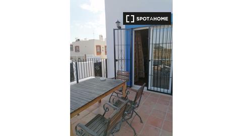 Foto 4 de Apartament per a compartir a Retamar, Almería