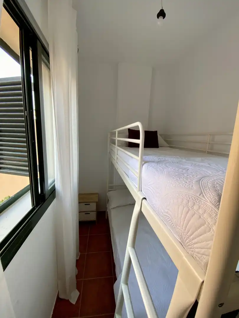 Schlafzimmer von Erdgeschoss zum Verkauf in Zahara de los Atunes mit Abstellraum
