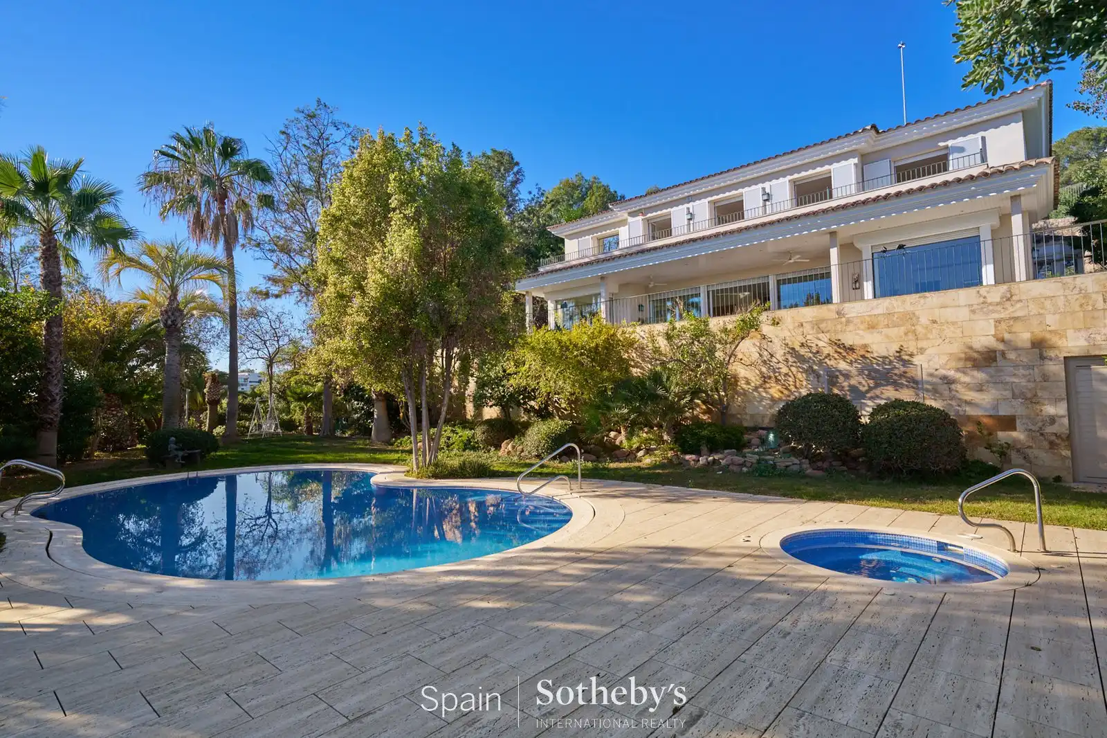 Casa amb piscina en venda a Can Girona - Terramar - Vinyet